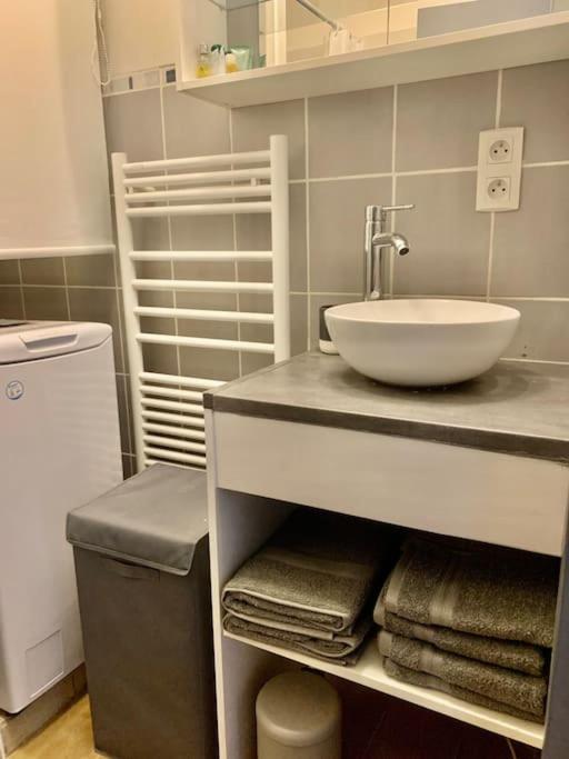Lumineux Et Cosy, Avec Parking, 2 Mn Gare, 2Mn Muse, 5Mn Centre Apartment Metz Luaran gambar